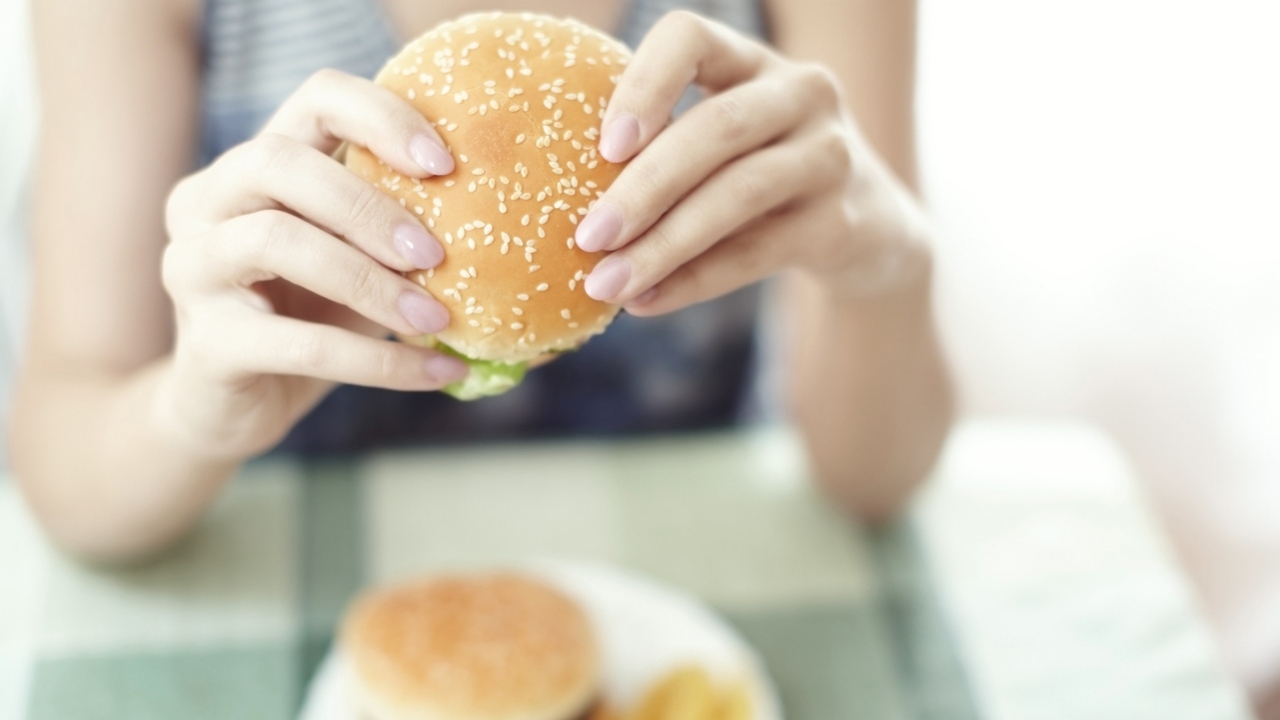 Your Brain on Cheeseburgers: High-Fat Diet and Cognitive Decline