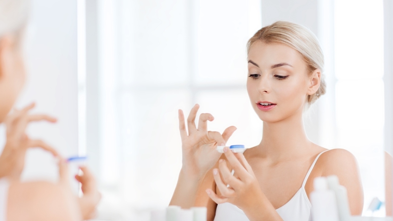 6 Tips to Keep Your Eyes Healthy With Contact Lenses