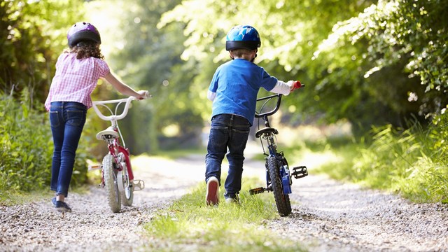 keep kids physically fit while summer heats up