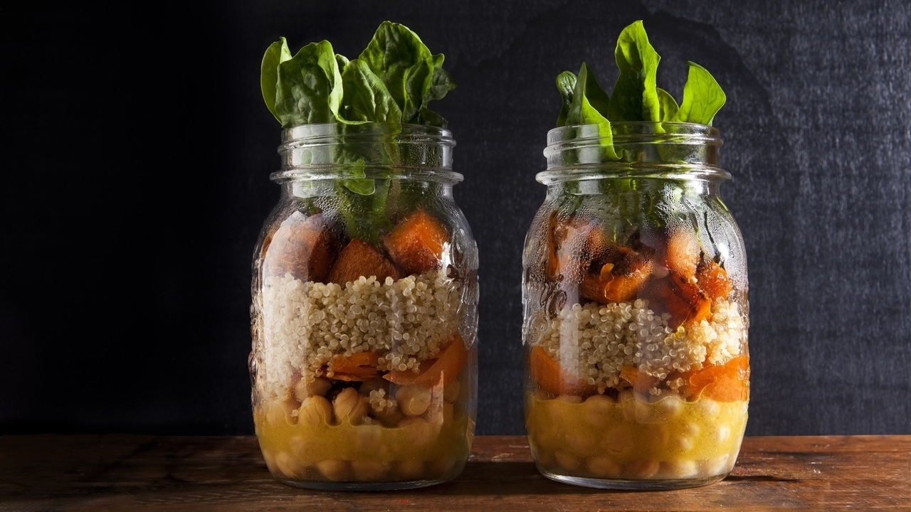 7 Mason Jar Meals That Could Change Your Life