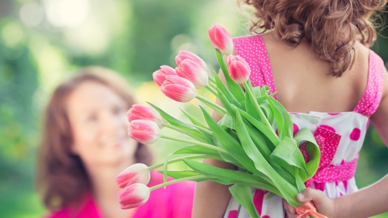 Mother's Day Guide on Etiquette for Families of Divorce