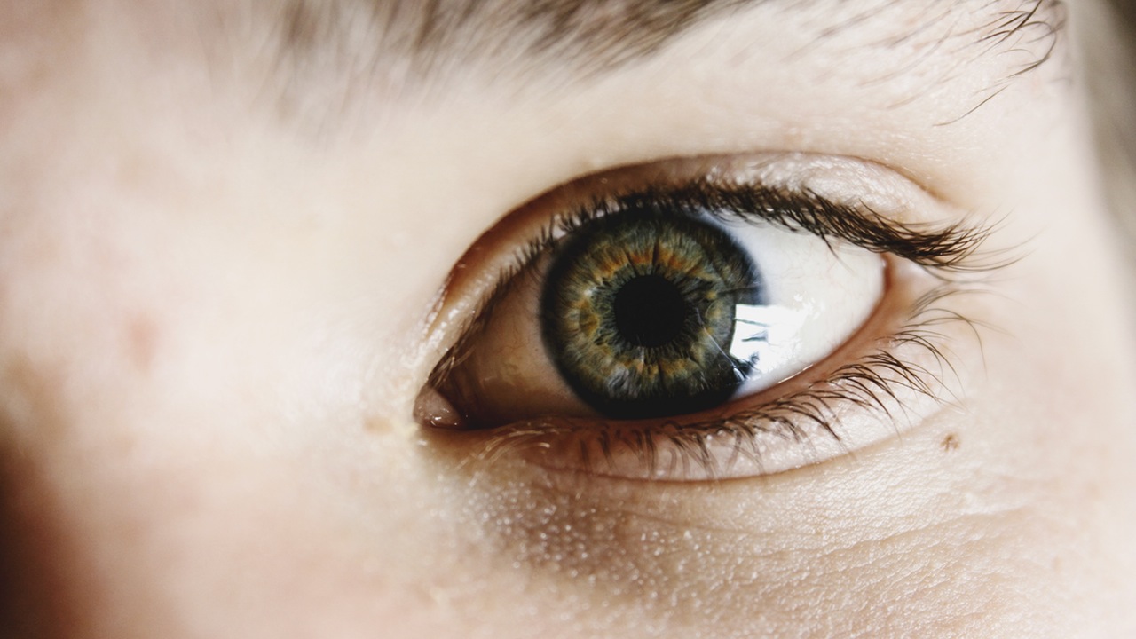 Can Contact Lenses Give You Pink Eye?