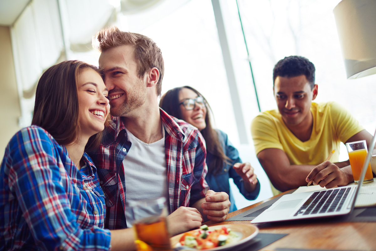 good dating sites for college students